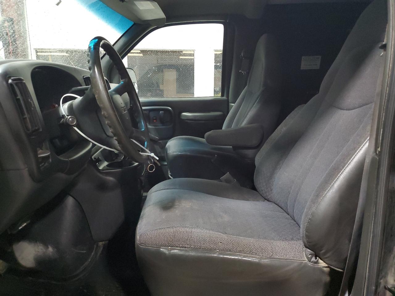 GMC SAVANA 2002 VIN 1GTFG29R121144480 фото 7