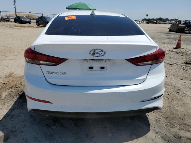  HYUNDAI ELANTRA 2018 Белы