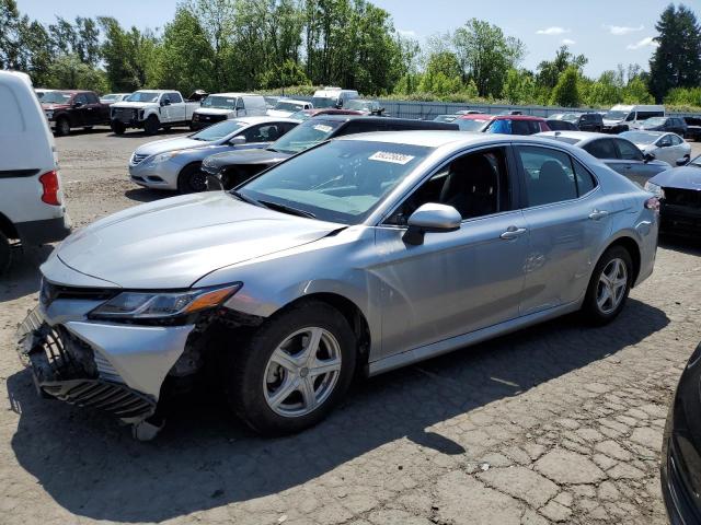  TOYOTA CAMRY 2018 Srebrny