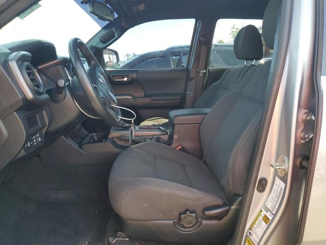  TOYOTA TACOMA 2017 Srebrny