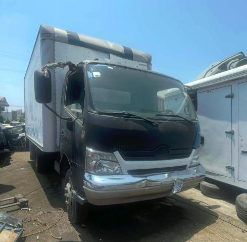2015 Hino 195 