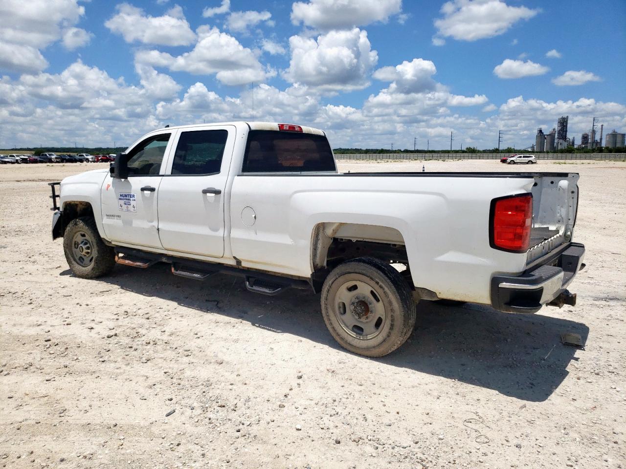 CHEVROLET ALL Models 2017 VIN 1GC1CUEG0HF226301 zdjęcie 2