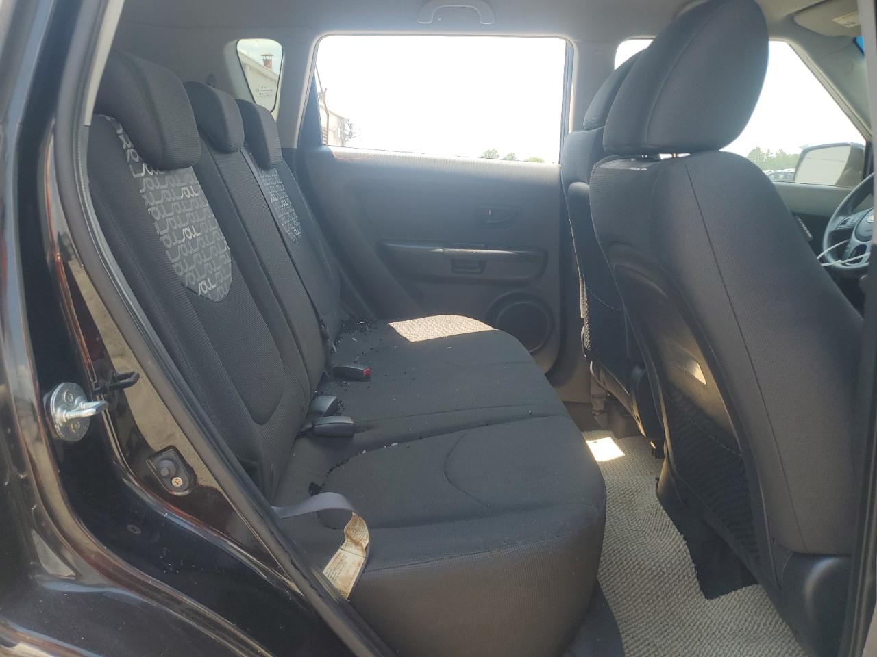 2010 Kia Soul + VIN: KNDJT2A27A7083670 Lot: 62708185