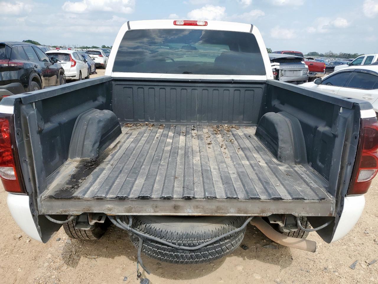 2006 Chevrolet Silverado K1500 VIN: 2GCEK13T961210119 Lot: 58315575