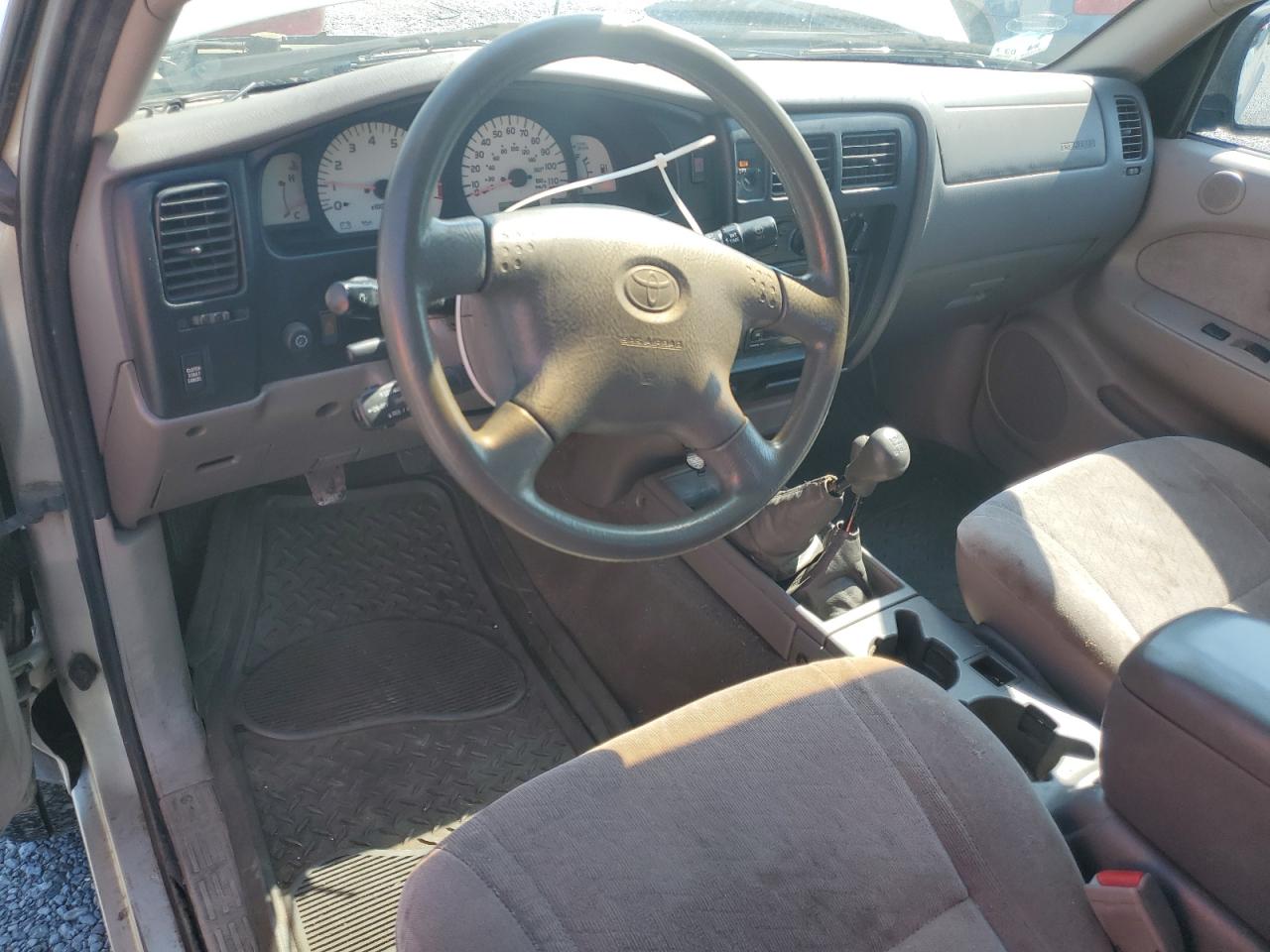 2002 Toyota Tacoma Xtracab VIN: 5TEWM72N22Z127027 Lot: 62862175