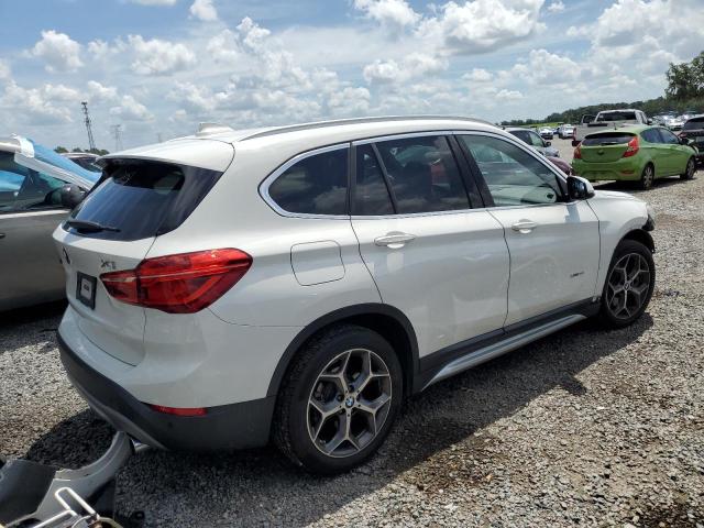  BMW X1 2016 Белы