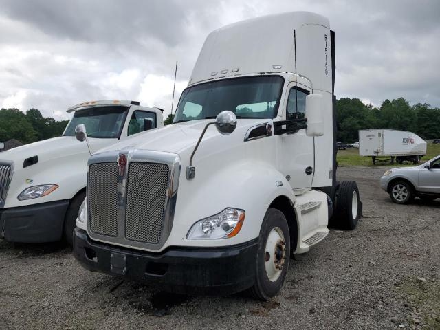 2014 KENWORTH T680 SEMI TRUCK