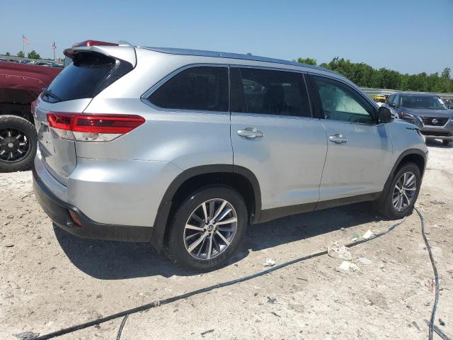  TOYOTA HIGHLANDER 2019 Srebrny