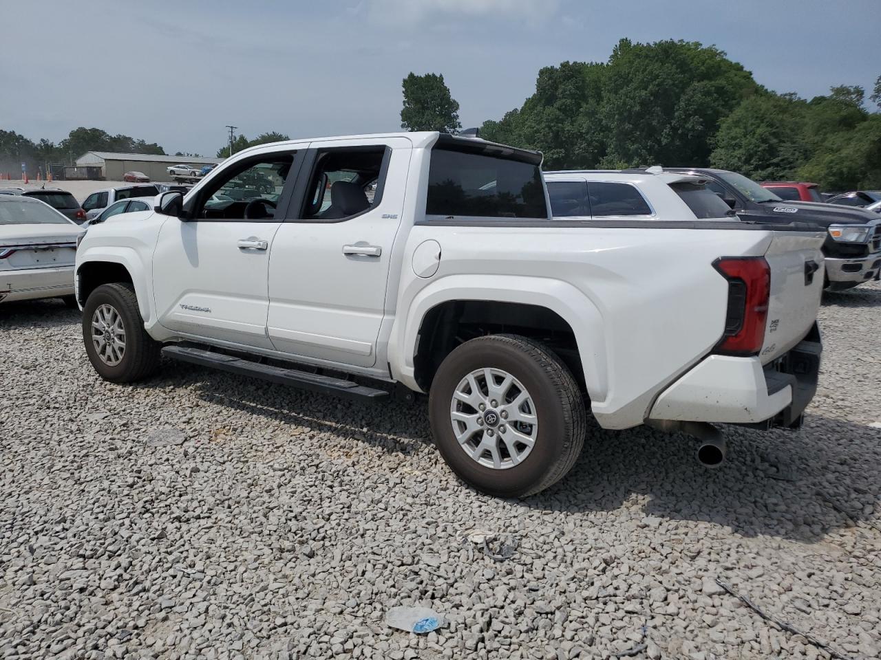 TOYOTA TACOMA 2024 VIN 3TMLB5JN1RM053007 photo 2