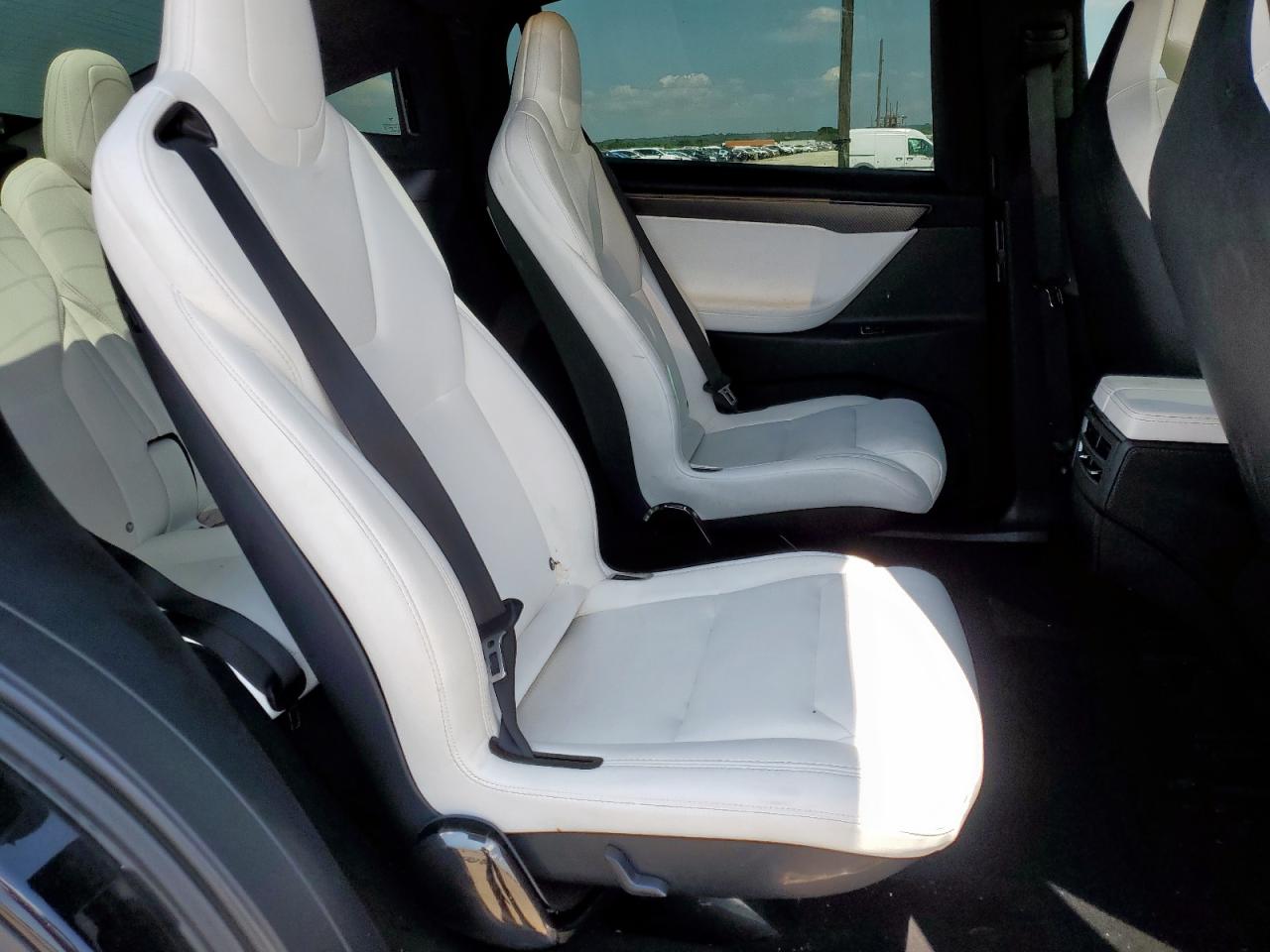 2018 Tesla Model X VIN: 5YJXCBE25JF132458 Lot: 59230155