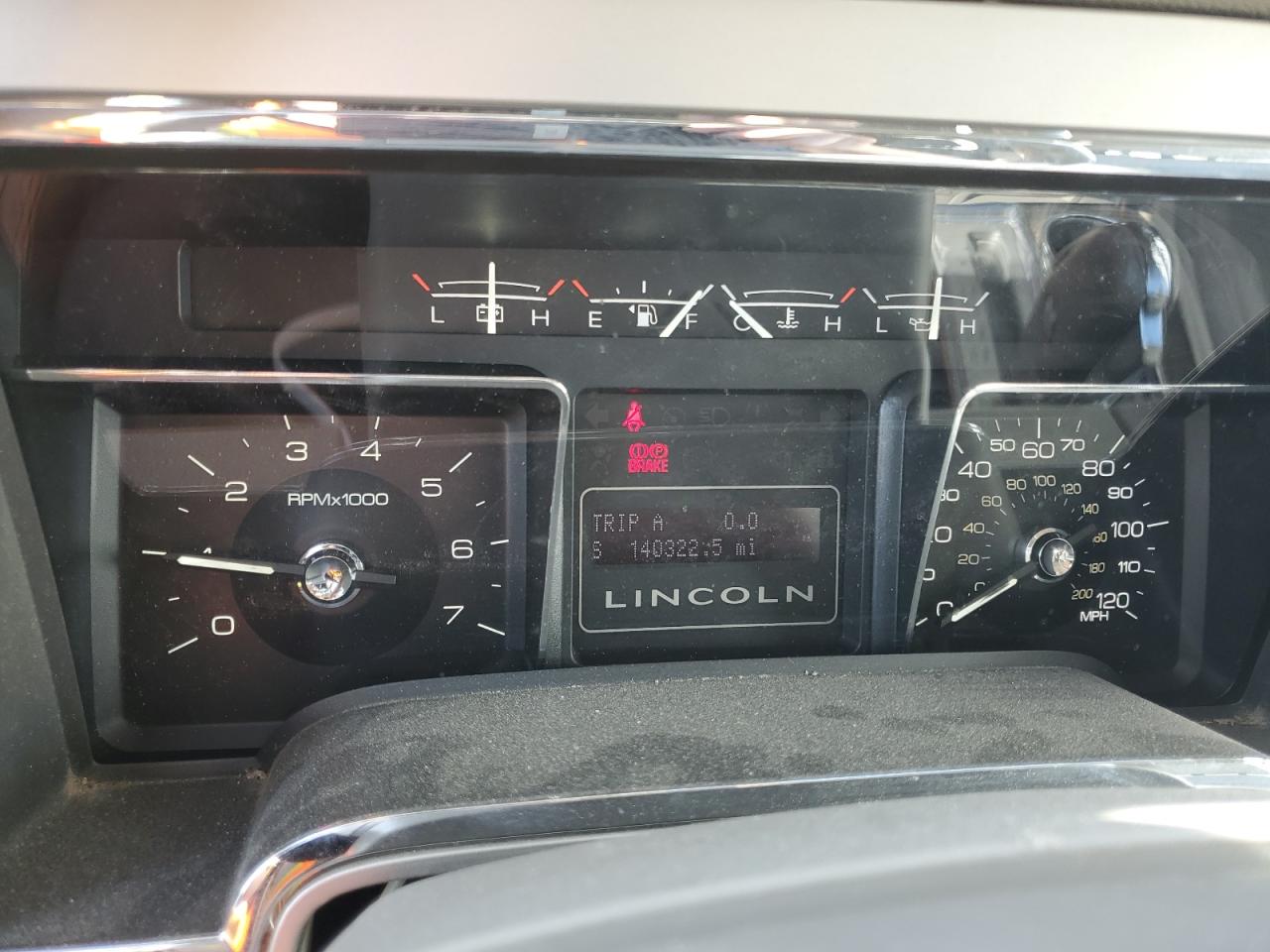 2010 Lincoln Navigator VIN: 5LMJJ2J59AEJ05205 Lot: 61748255