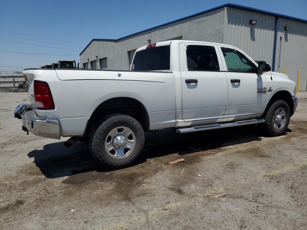 RAM All Models 2015 VIN 3C6UR5CL3FG665206 photo 3