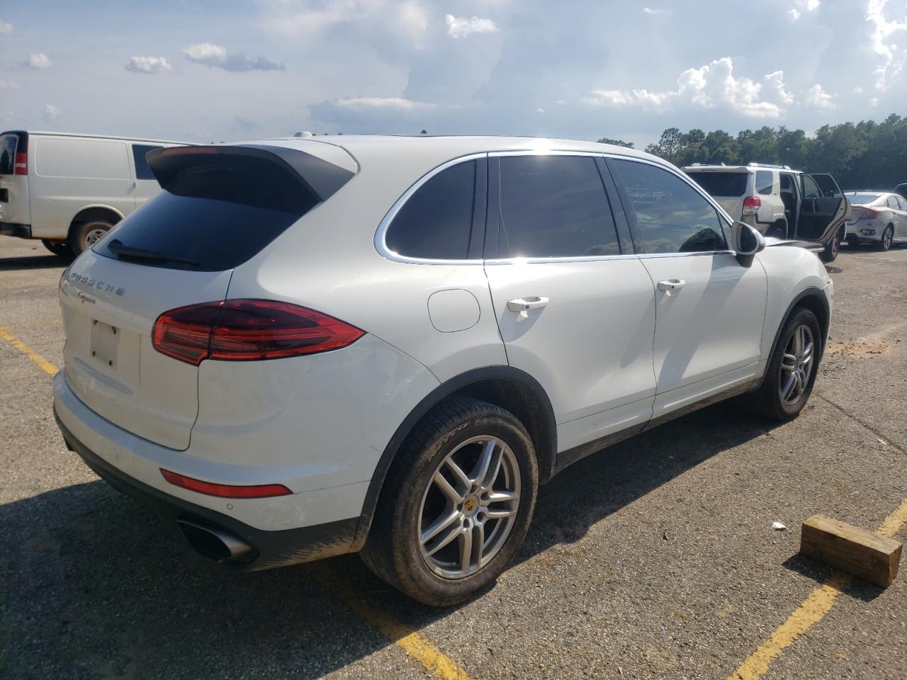 PORSCHE CAYENNE 2016 VIN WP1AA2A22GLA10730 zdjęcie 3