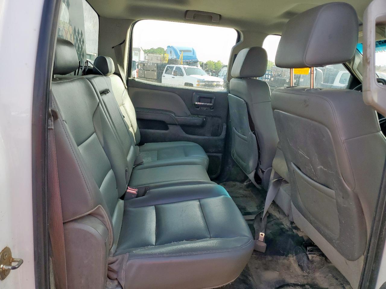 2015 Chevrolet Silverado C3500 VIN: 1GB4CYCG3FF144359 Lot: 61749285