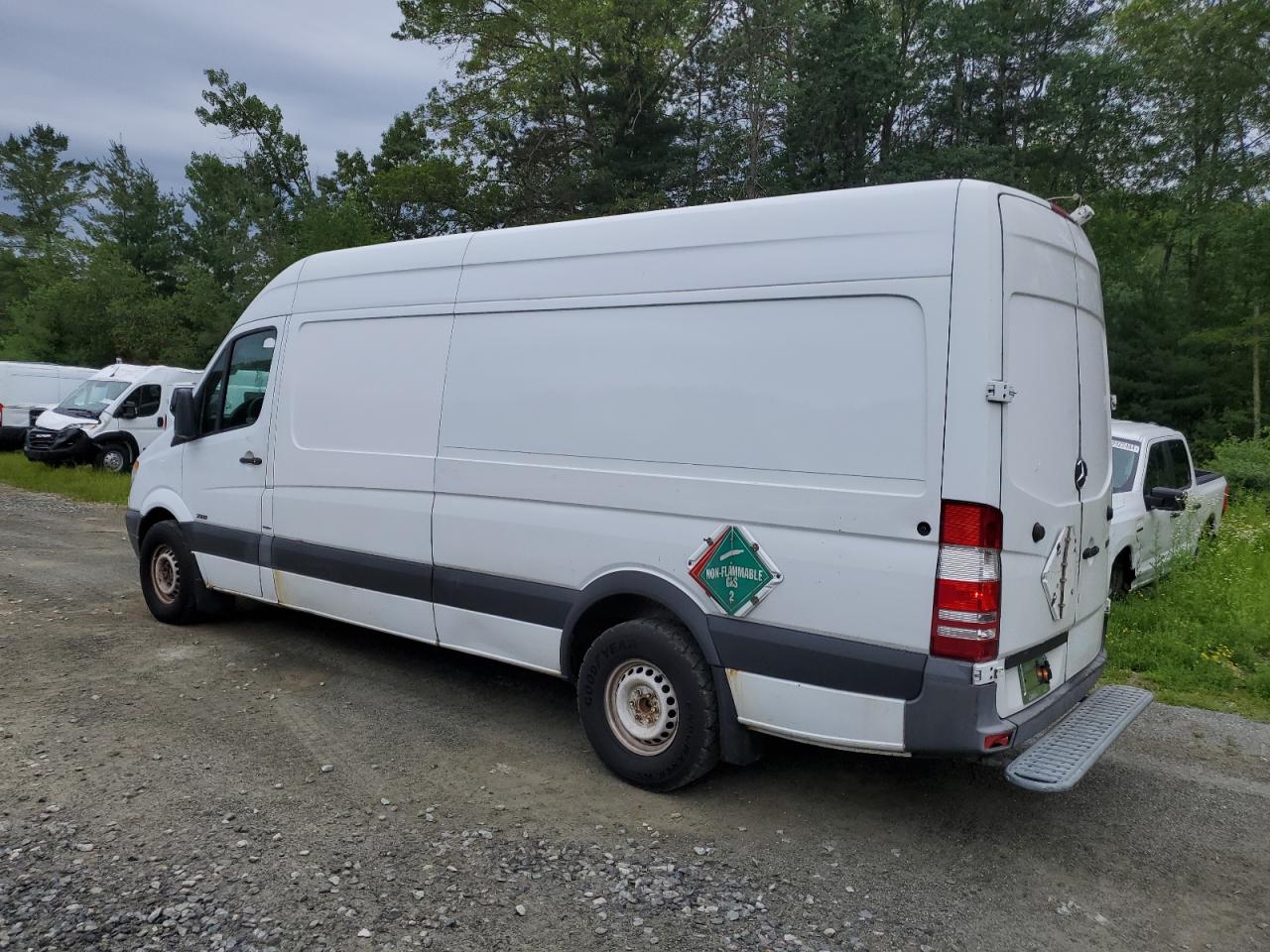 MERCEDES-BENZ SPRINTER 2011 VIN WD3PE8CB0B5572150 zdjęcie 2