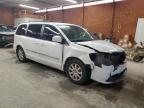 2015 Chrysler Town & Country Touring en Venta en Ebensburg, PA - Front End