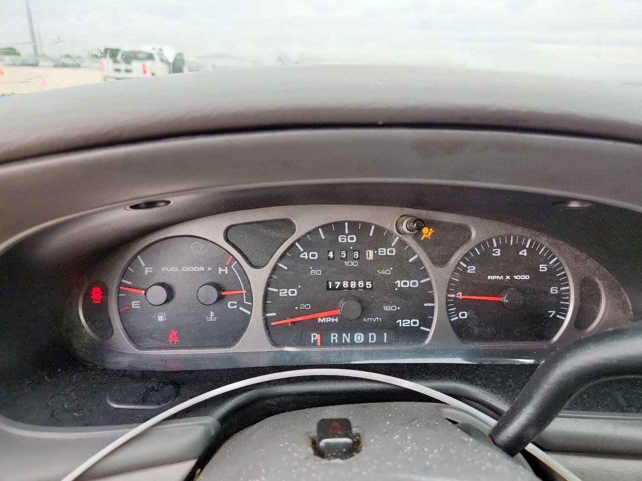 2003 Mercury Sable Gs VIN: 1MEFM50U43G618625 Lot: 60511065