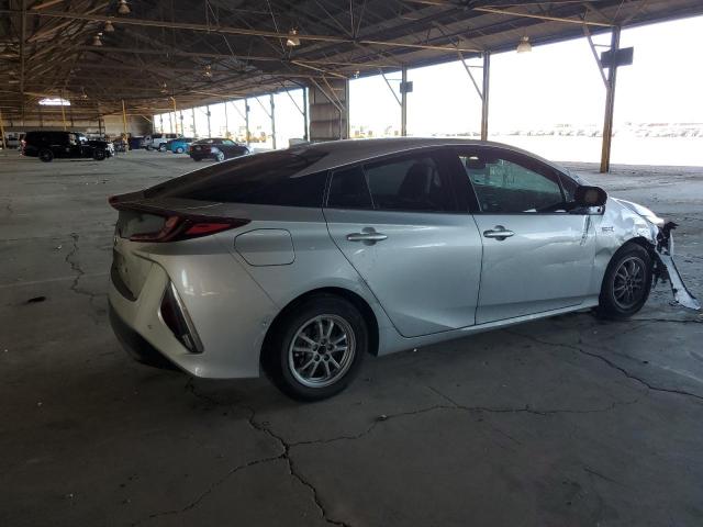  TOYOTA PRIUS 2018 Серебристый