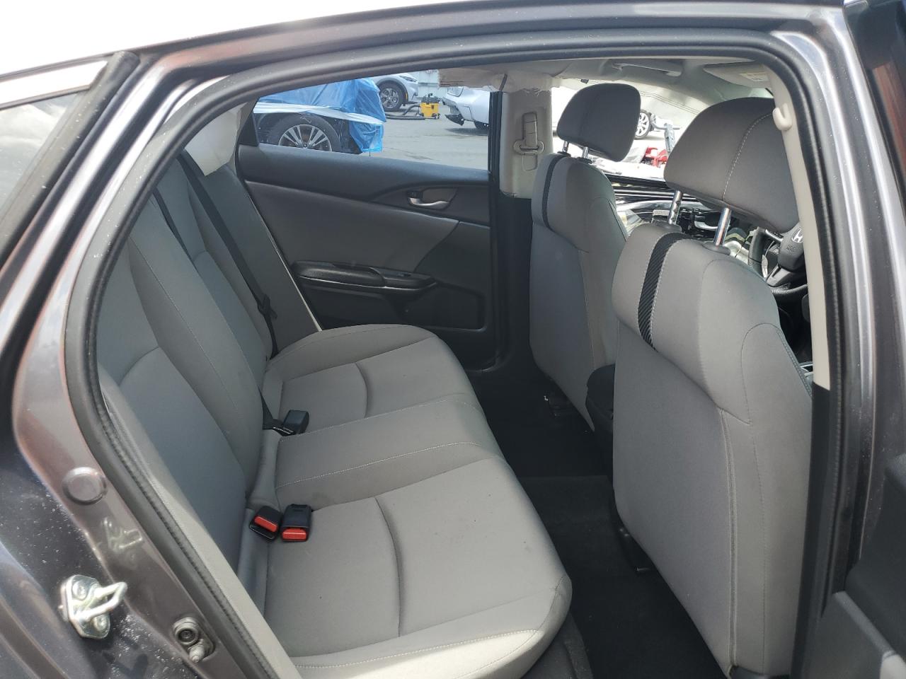 2018 Honda Civic Lx VIN: 2HGFC2F51JH584889 Lot: 62275835