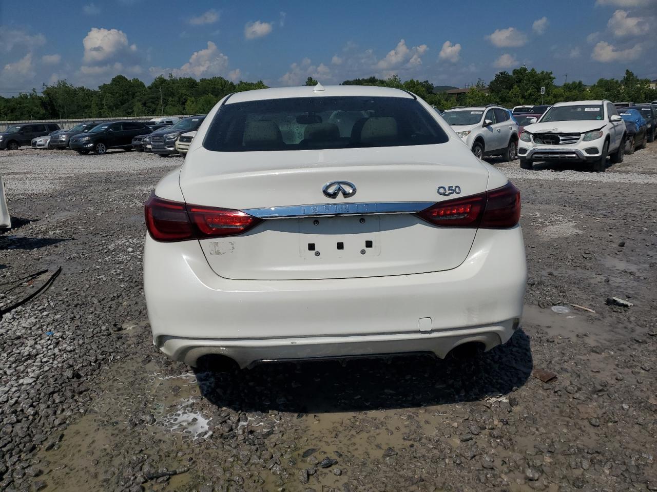 2018 Infiniti Q50 Luxe VIN: JN1EV7AP9JM358433 Lot: 62032925