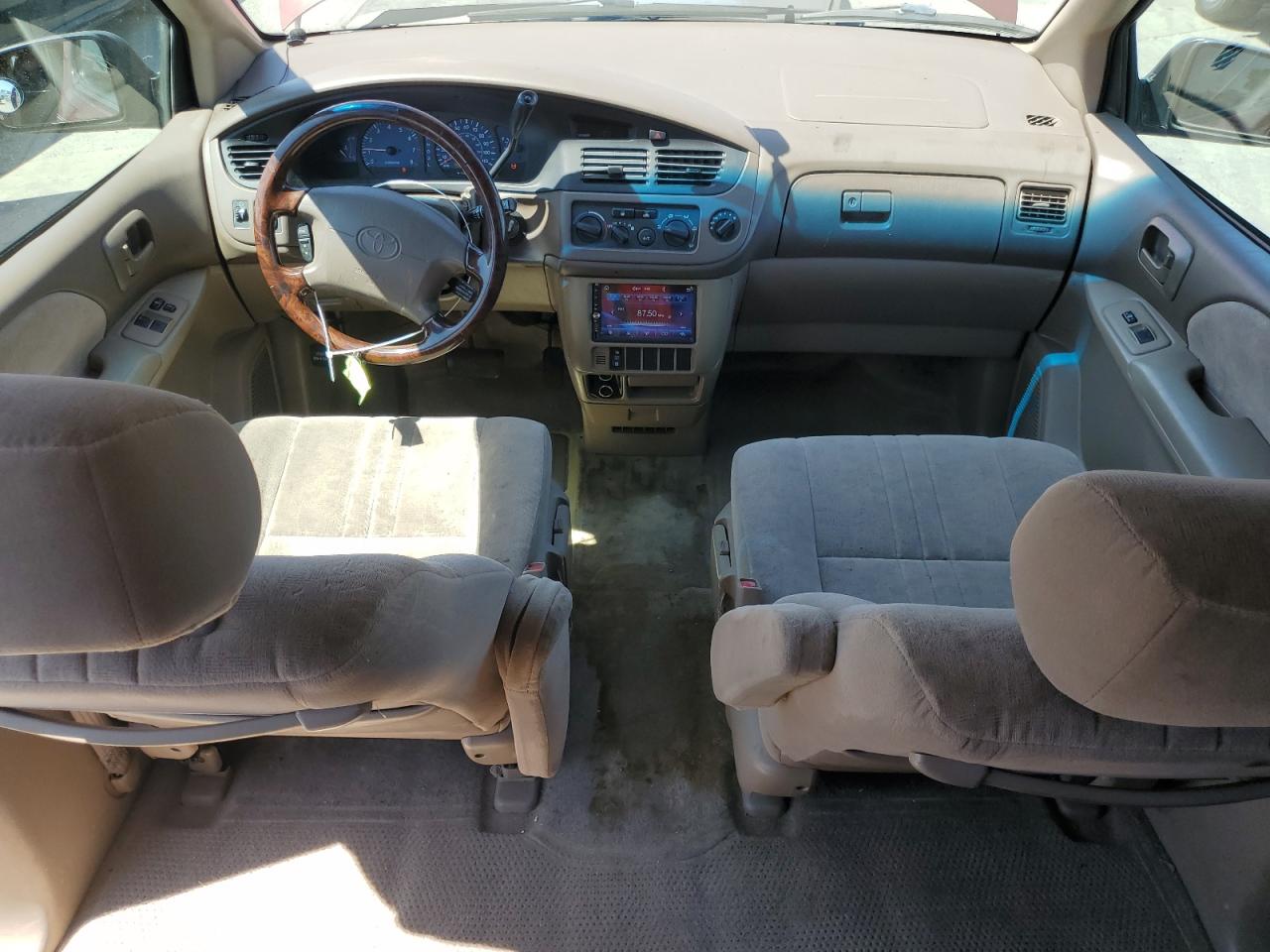 2001 Toyota Sienna Le VIN: 4T3ZF13C71U363149 Lot: 62195415