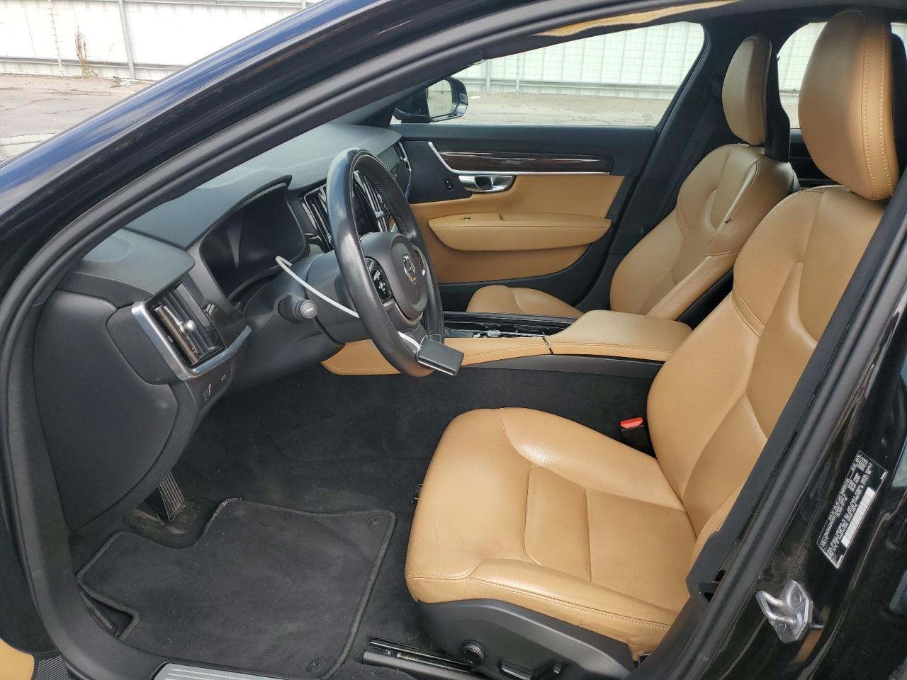 2018 Volvo S90 T5 Momentum VIN: LVY982MK9JP023754 Lot: 62128825