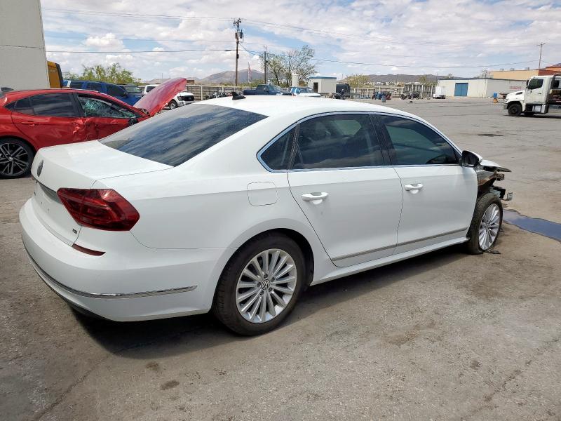  VOLKSWAGEN PASSAT 2017 Белы