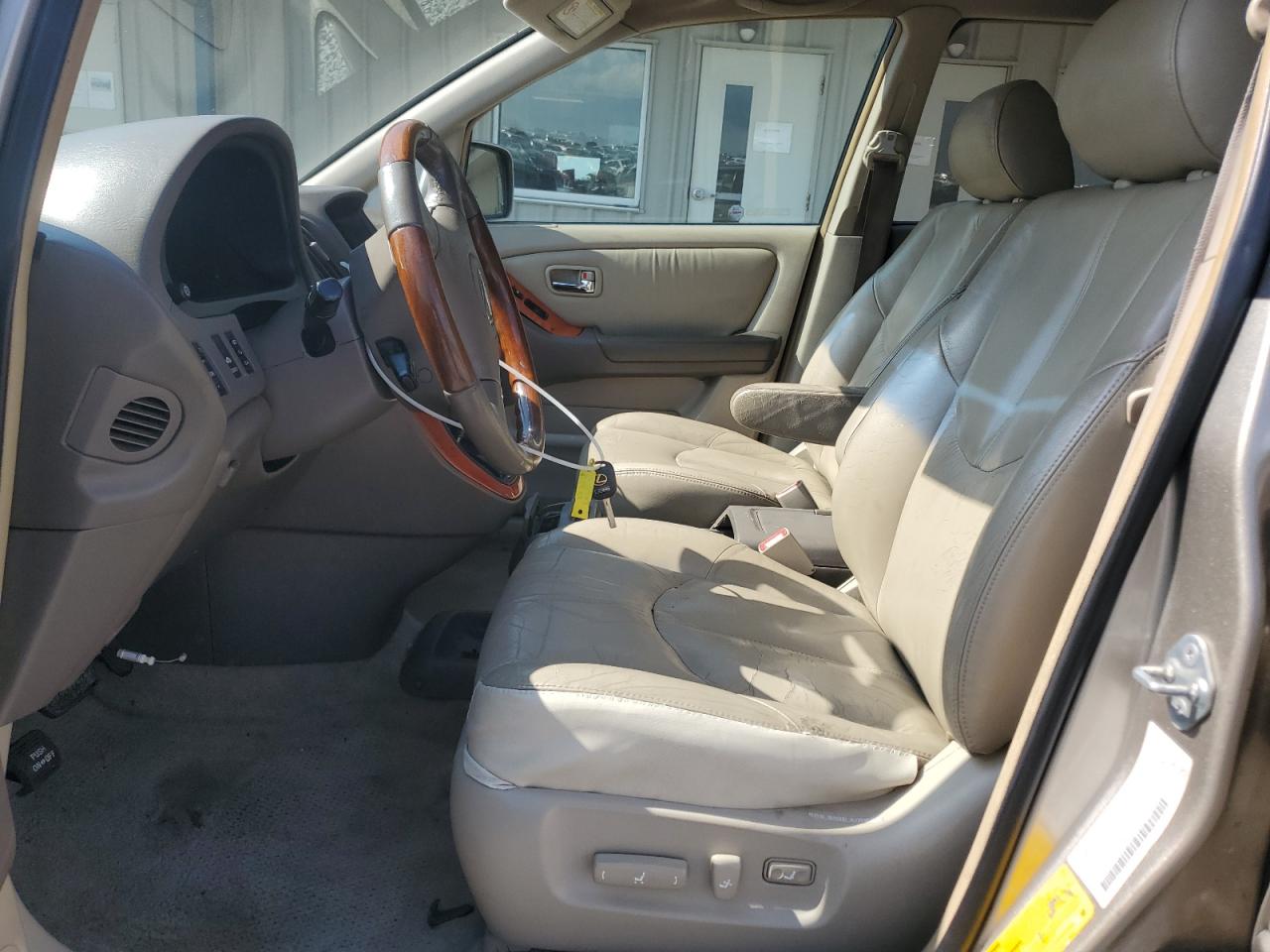 2001 Lexus Rx 300 VIN: JTJHF10UX10233912 Lot: 62831495