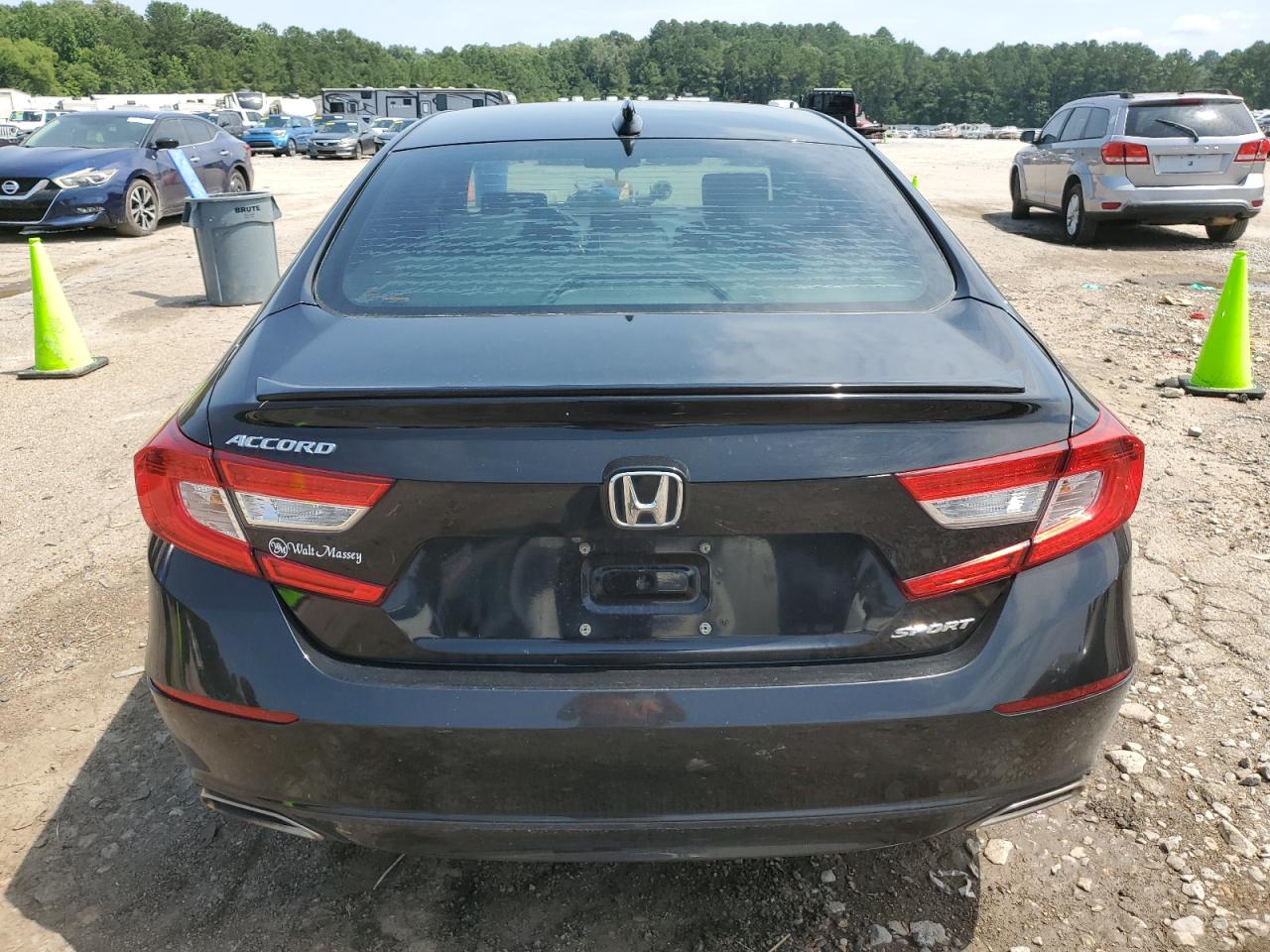 2018 Honda Accord Sport VIN: 1HGCV1F32JA251833 Lot: 62497885