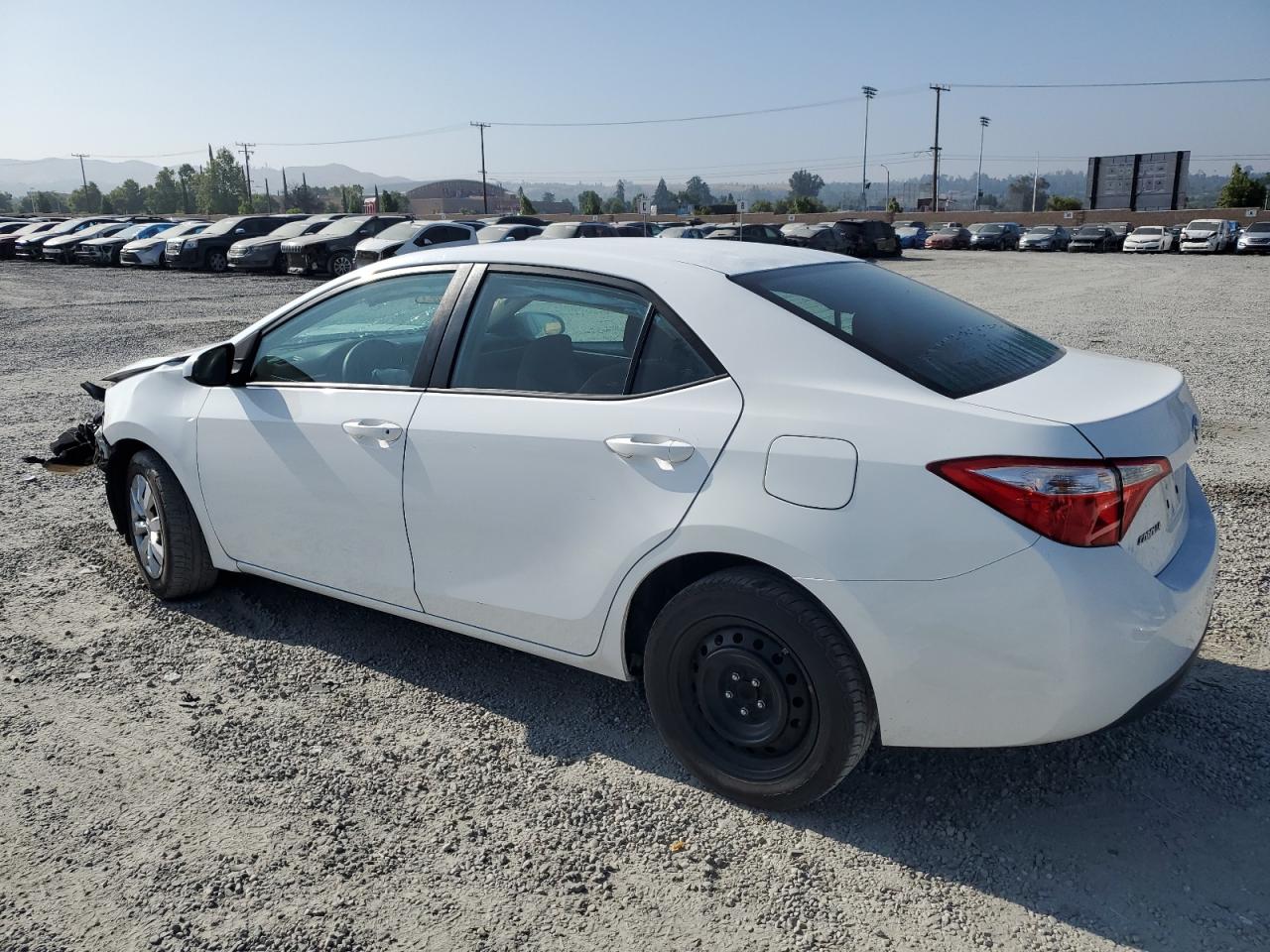 TOYOTA COROLLA 2015 VIN 5YFBURHE9FP282610 zdjęcie 2