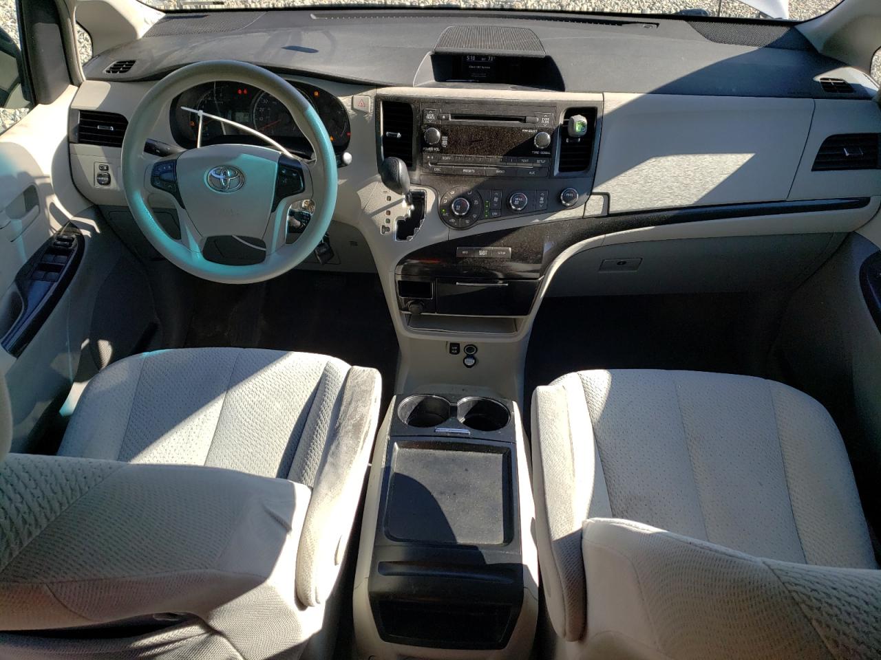 2011 Toyota Sienna Le VIN: 5TDKK3DC2BS110461 Lot: 62907435