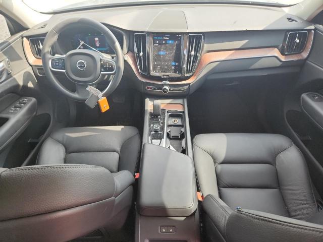  VOLVO XC60 PLUS 2024 Szary