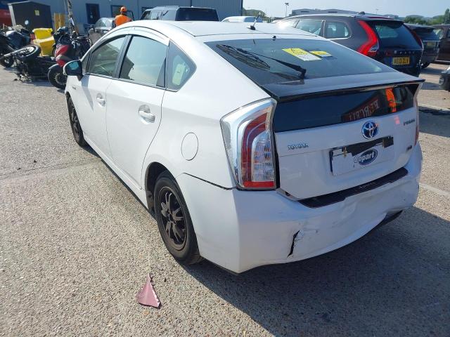 2015 TOYOTA PRIUS T3 V