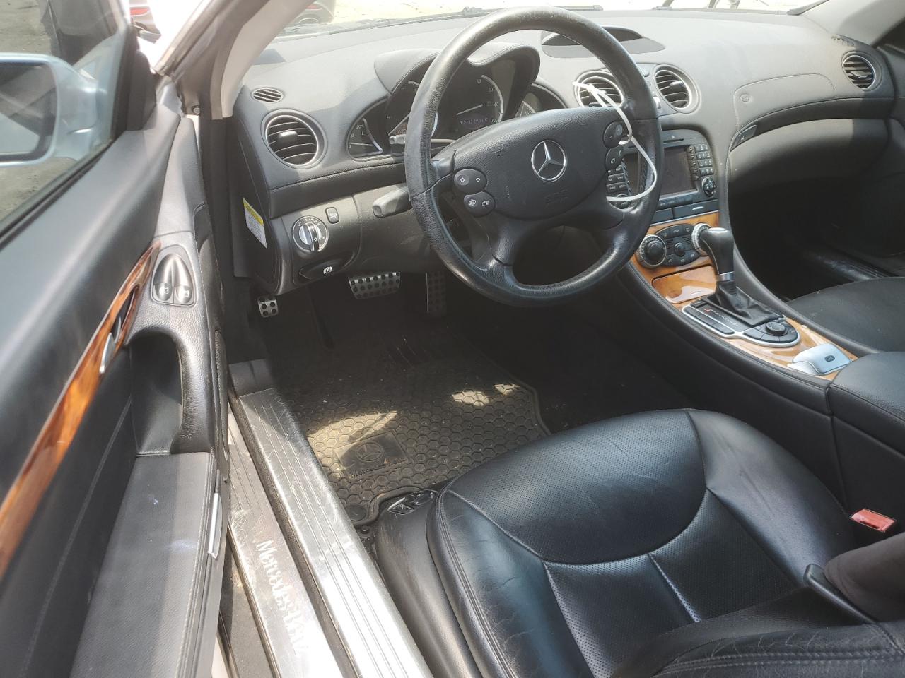2007 Mercedes-Benz Sl 550 VIN: WDBSK71F67F135651 Lot: 61680365