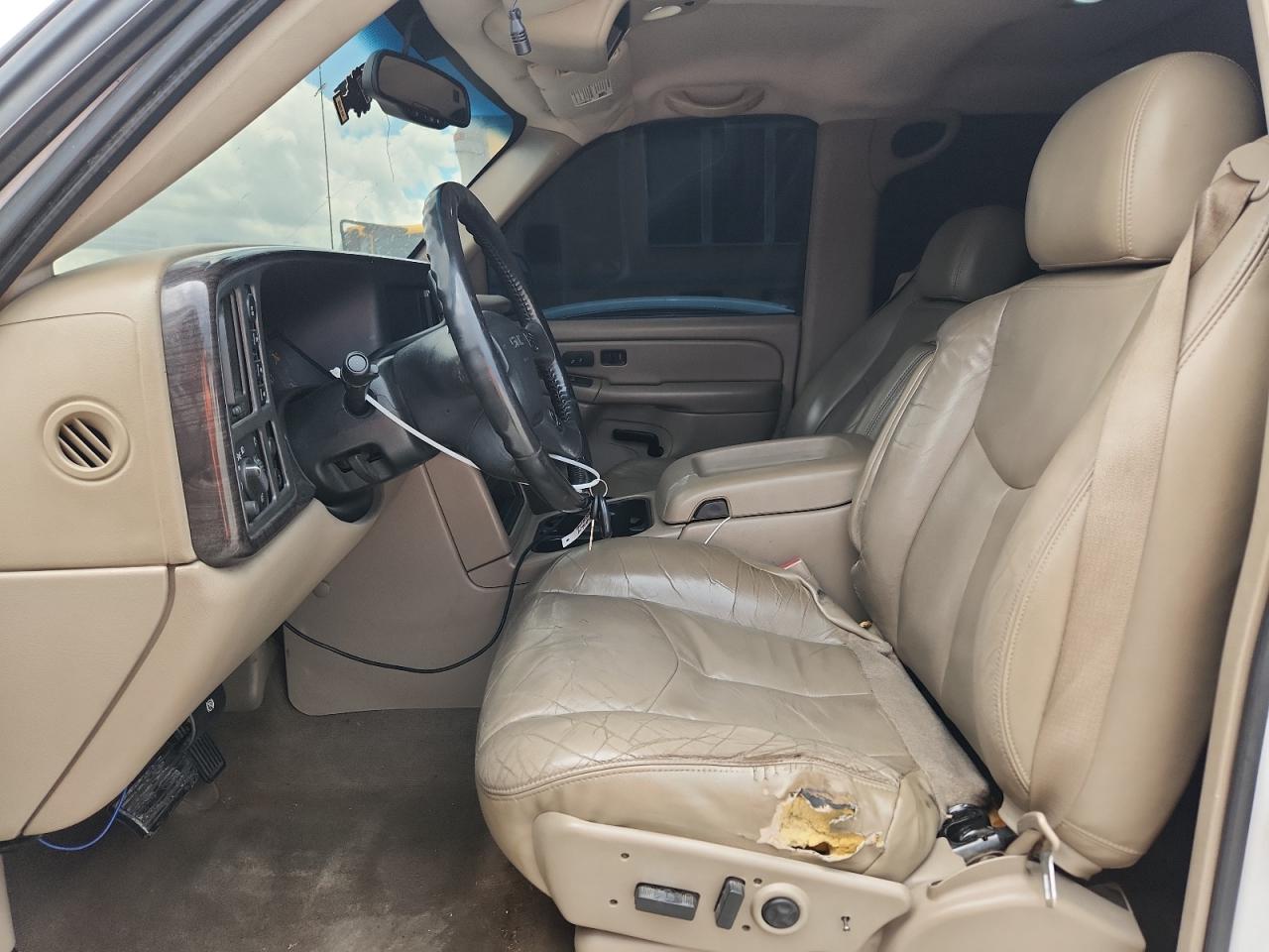 2005 GMC New Sierra K1500 VIN: 2GTEK13T851273940 Lot: 62730355
