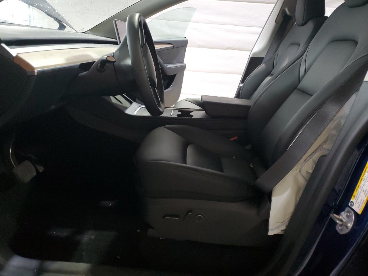 2022 Tesla Model Y VIN: 7SAYGDEE1NA017666 Lot: 62576105