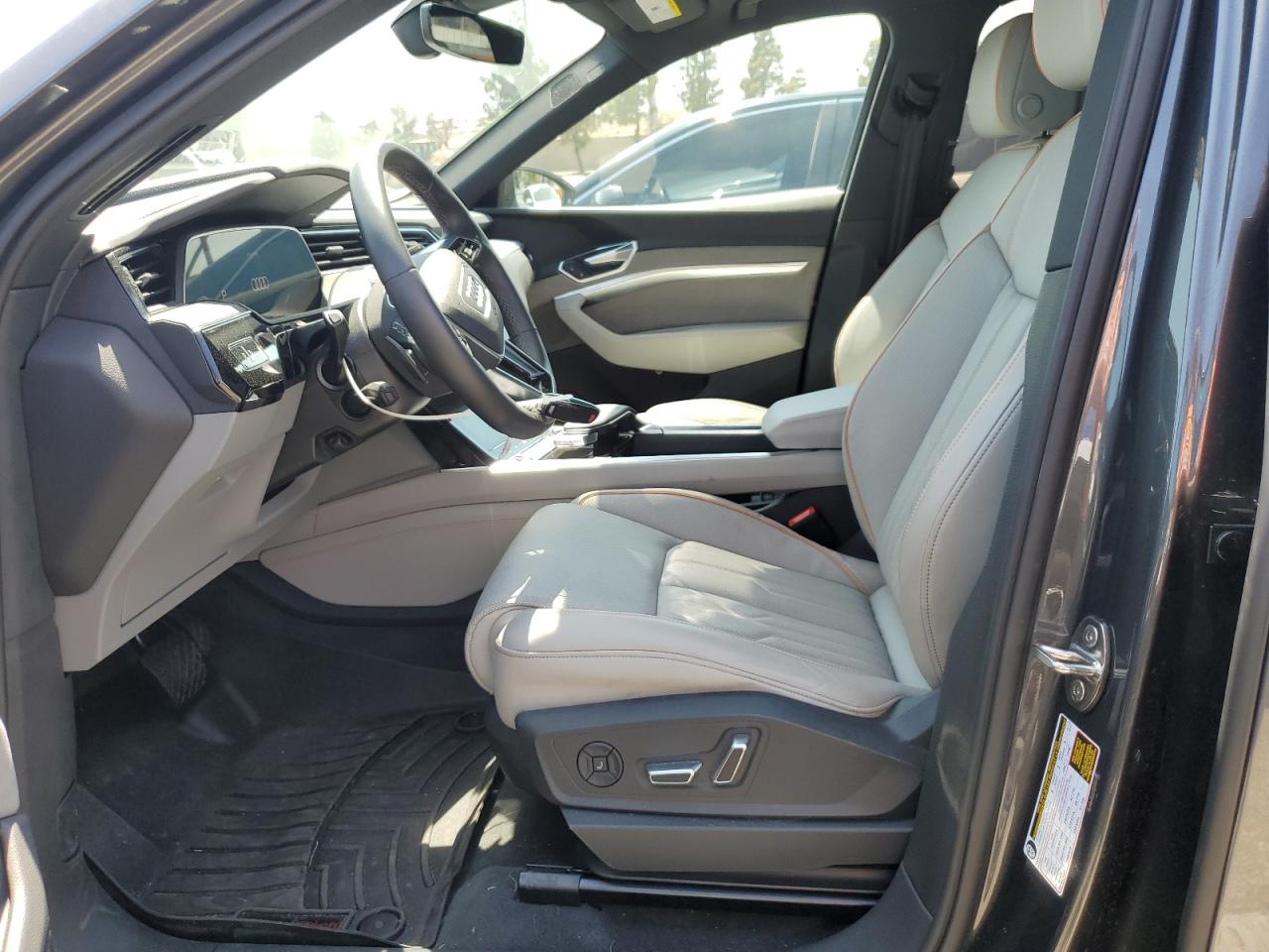 2024 Audi Q8 E-Tron Prestige VIN: WA16AAGE8RB054379 Lot: 62663175