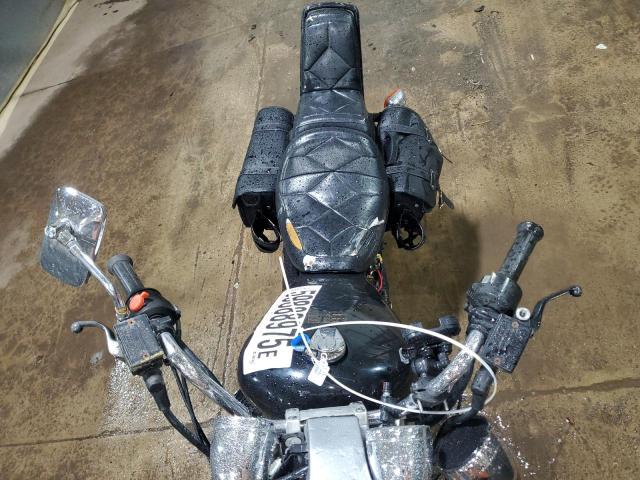 1983 HONDA VT750   