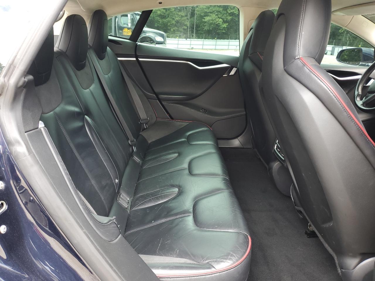 2015 Tesla Model S 85 VIN: 5YJSA1H11FFP56830 Lot: 61554385