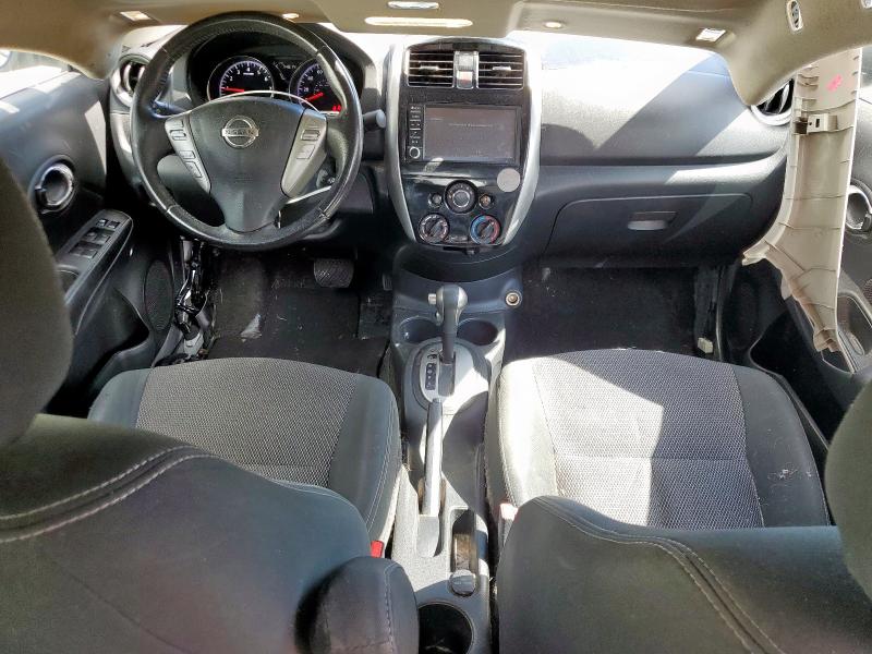  NISSAN VERSA 2018 Szary