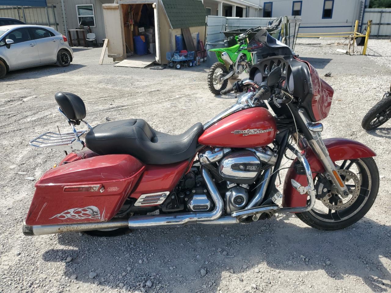 HARLEY-DAVIDSON FL 2019 VIN 1HD1KBC13KB652695