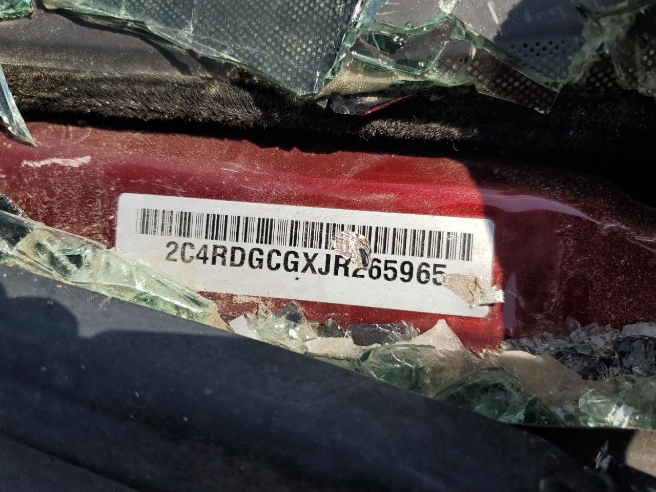 2C4RDGCGXJR265965 2018 Dodge Grand Caravan Sxt