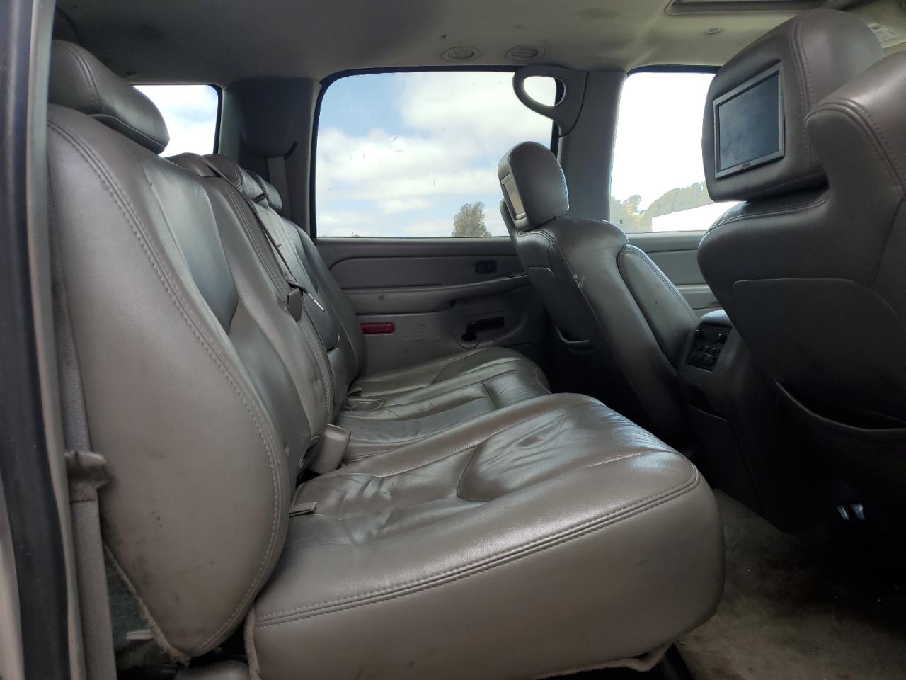 2005 Chevrolet Suburban K1500 VIN: 3GNFK16Z55G159669 Lot: 62601985