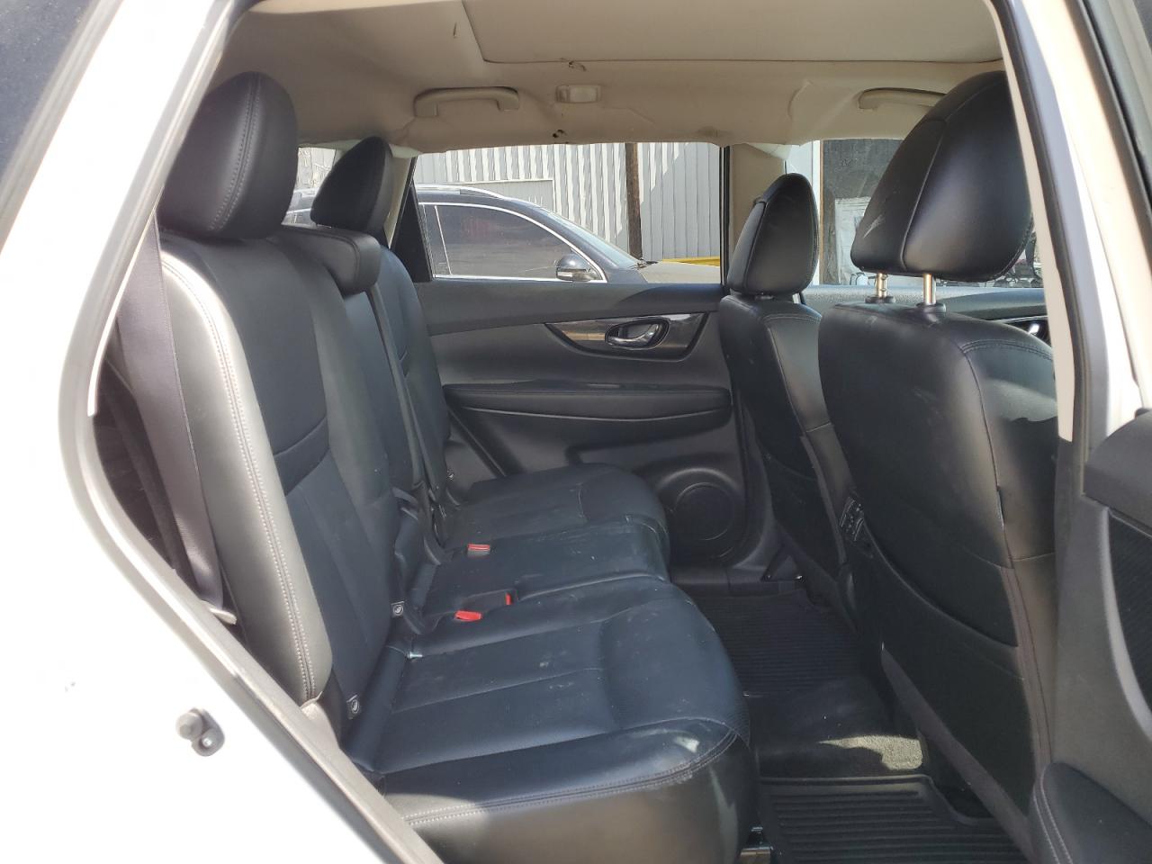 2018 Nissan Rogue S VIN: JN8AT2MV0JW308561 Lot: 62347215