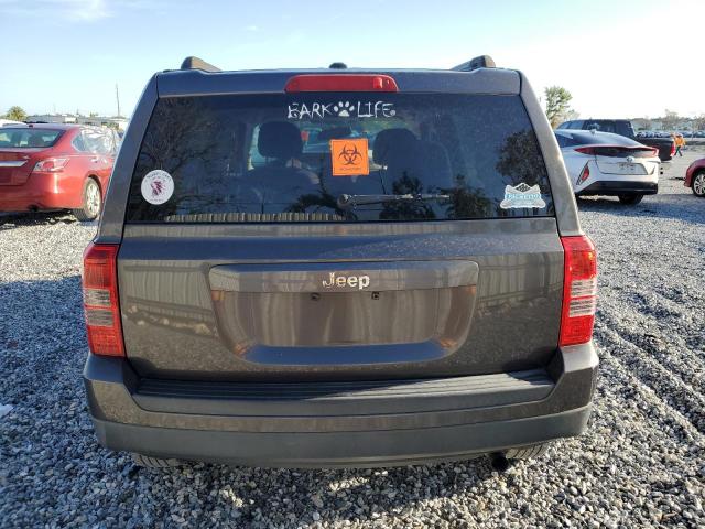  JEEP PATRIOT 2016 Green