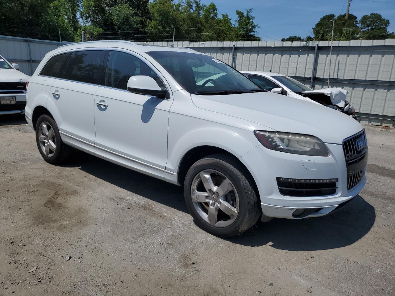 AUDI Q7 2014 VIN WA1LMAFE0ED012654 фото 4
