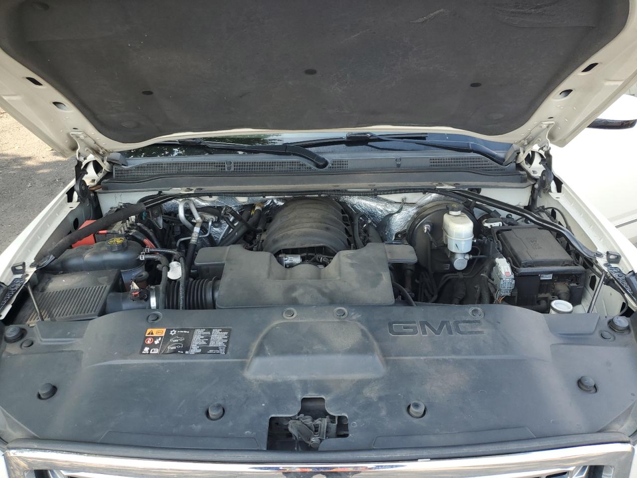 2015 GMC Yukon Xl Denali VIN: 1GKS2JKJ1FR241685 Lot: 60465355