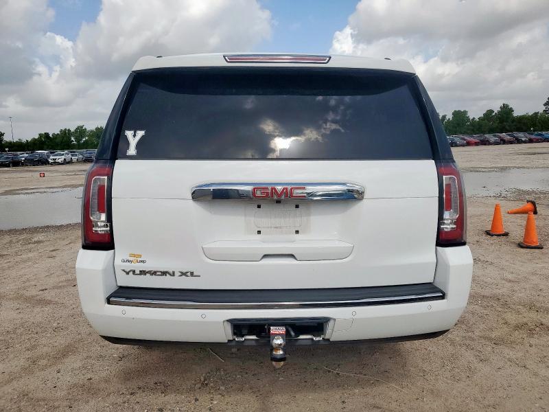 Parquets GMC YUKON 2017 Biały