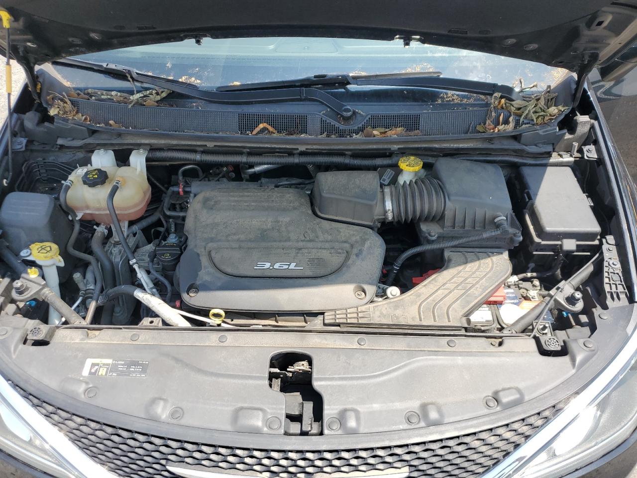 2018 Chrysler Pacifica Touring L VIN: 2C4RC1BG0JR141589 Lot: 63051535