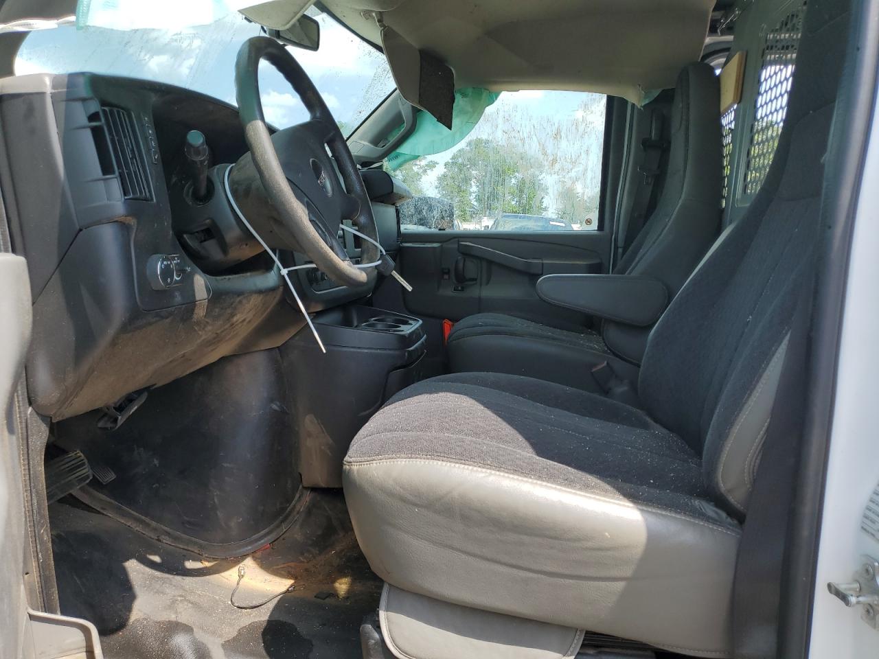 2018 GMC Savana G2500 VIN: 1GTW7AFG8J1902911 Lot: 61733025
